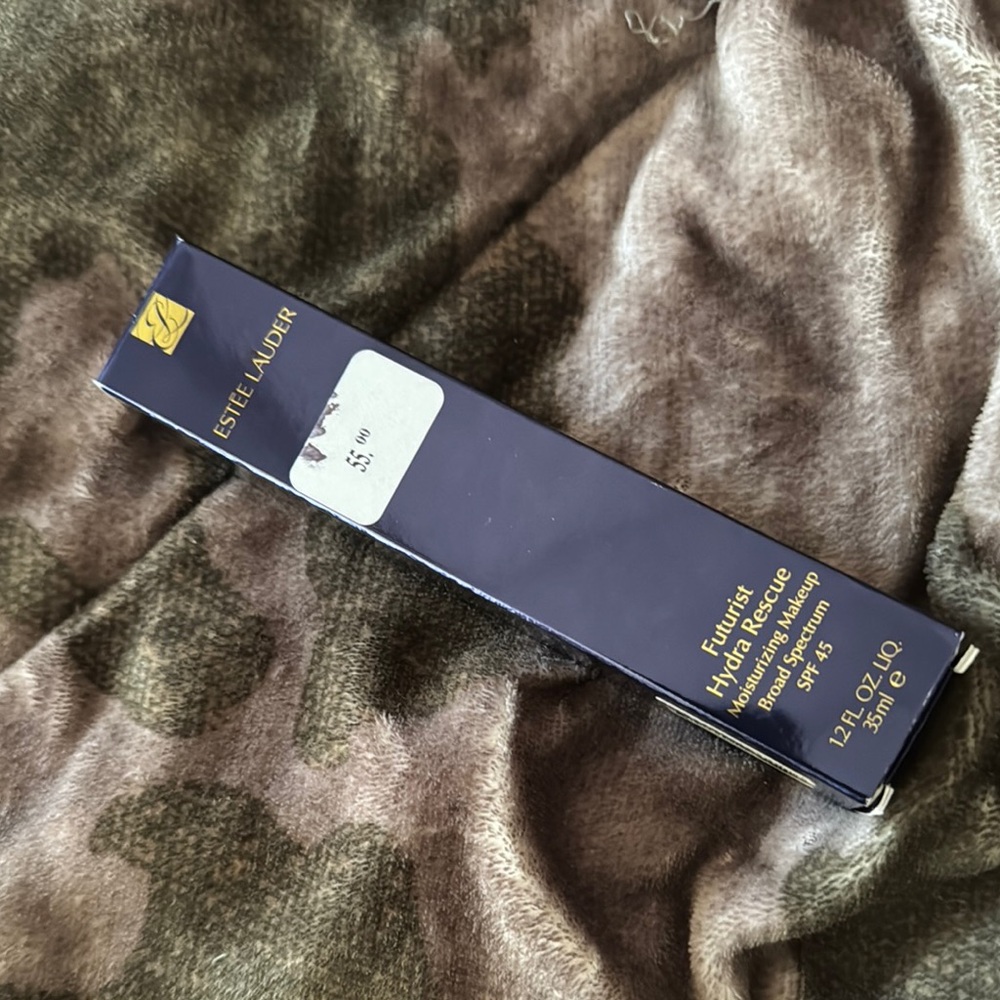 Estee Lauder Futurist Hydra Rescue Foundation